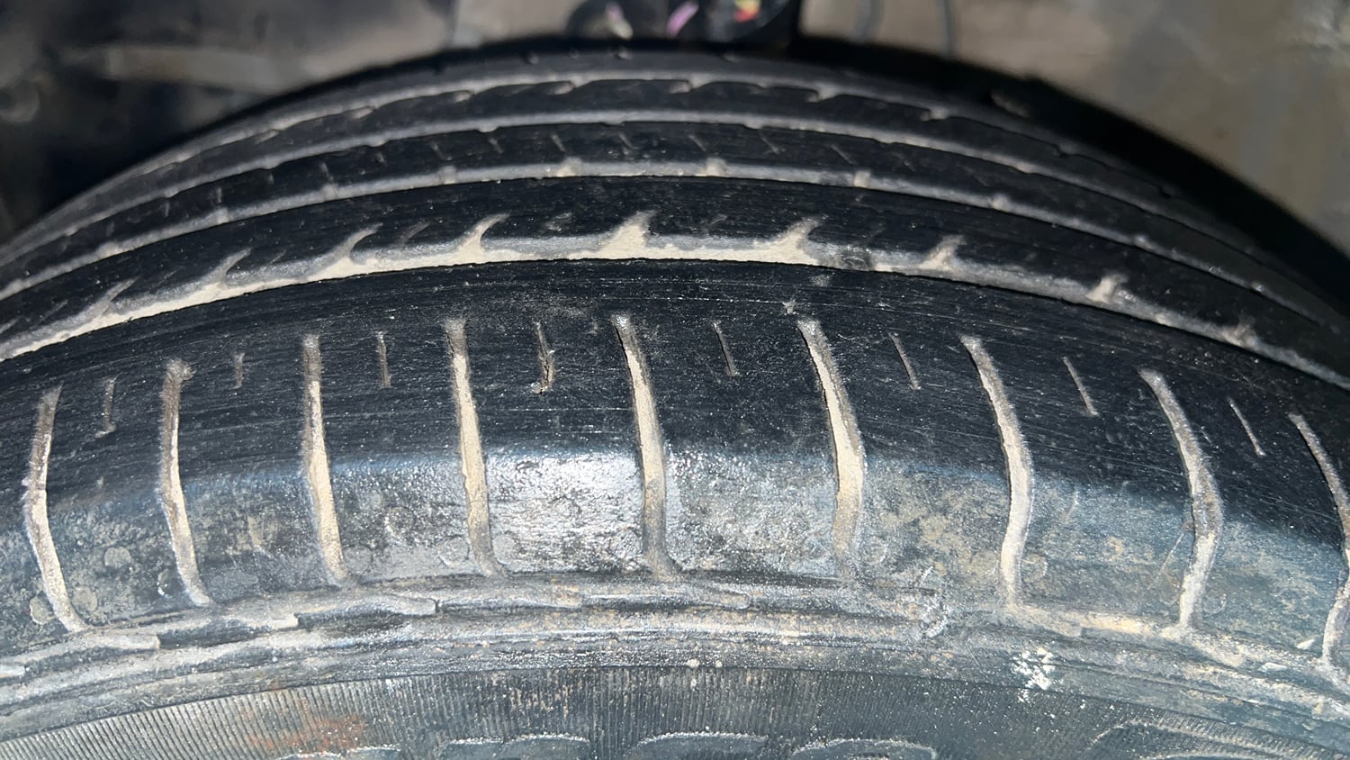 Used 2022 Honda WR-V VX MT Petrol Petrol Manual tyres LEFT FRONT TYRE TREAD VIEW