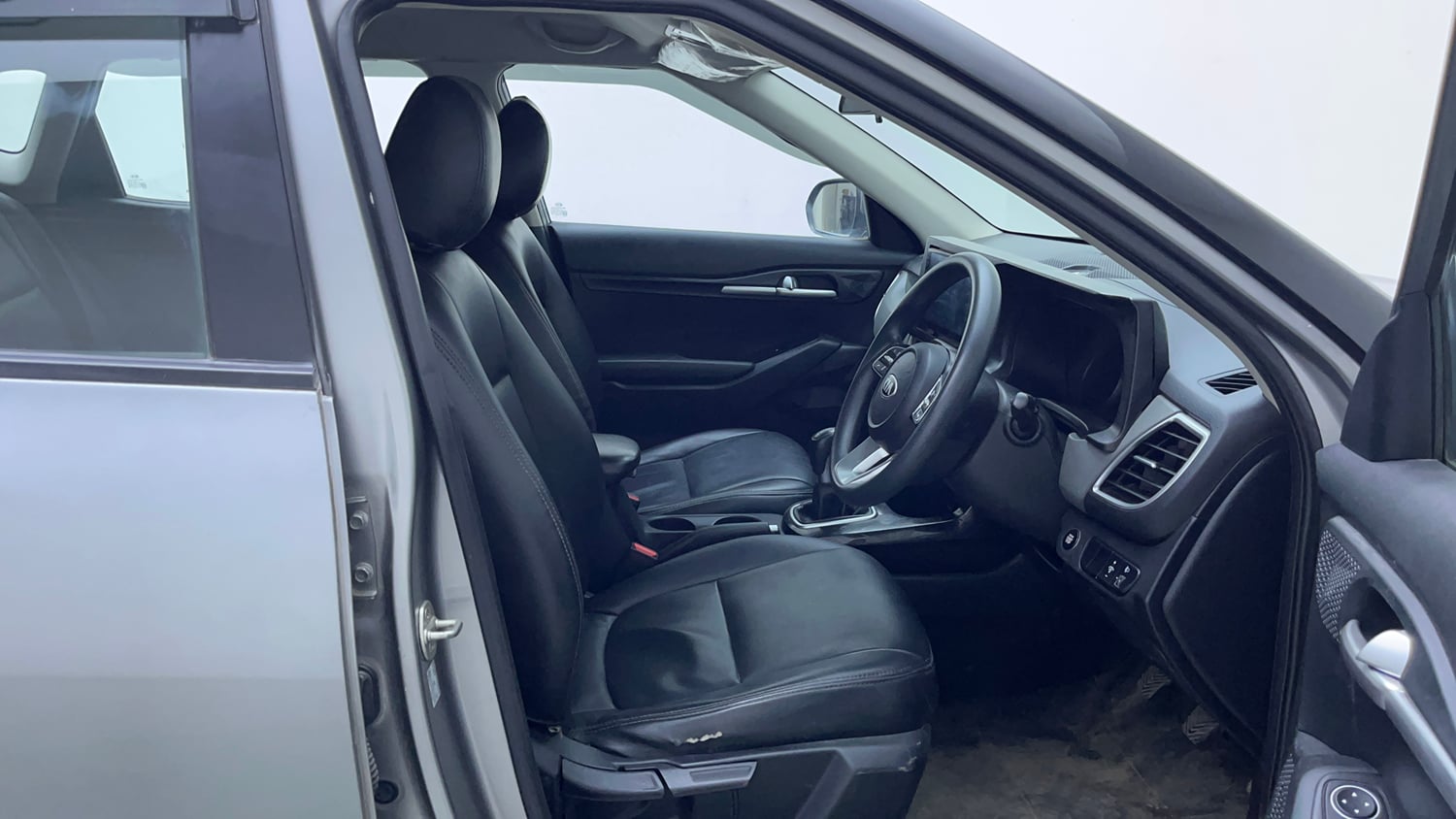 Used 2019 Kia Seltos HTK Plus 1.5 Diesel Diesel Manual interior RIGHT SIDE FRONT DOOR CABIN VIEW