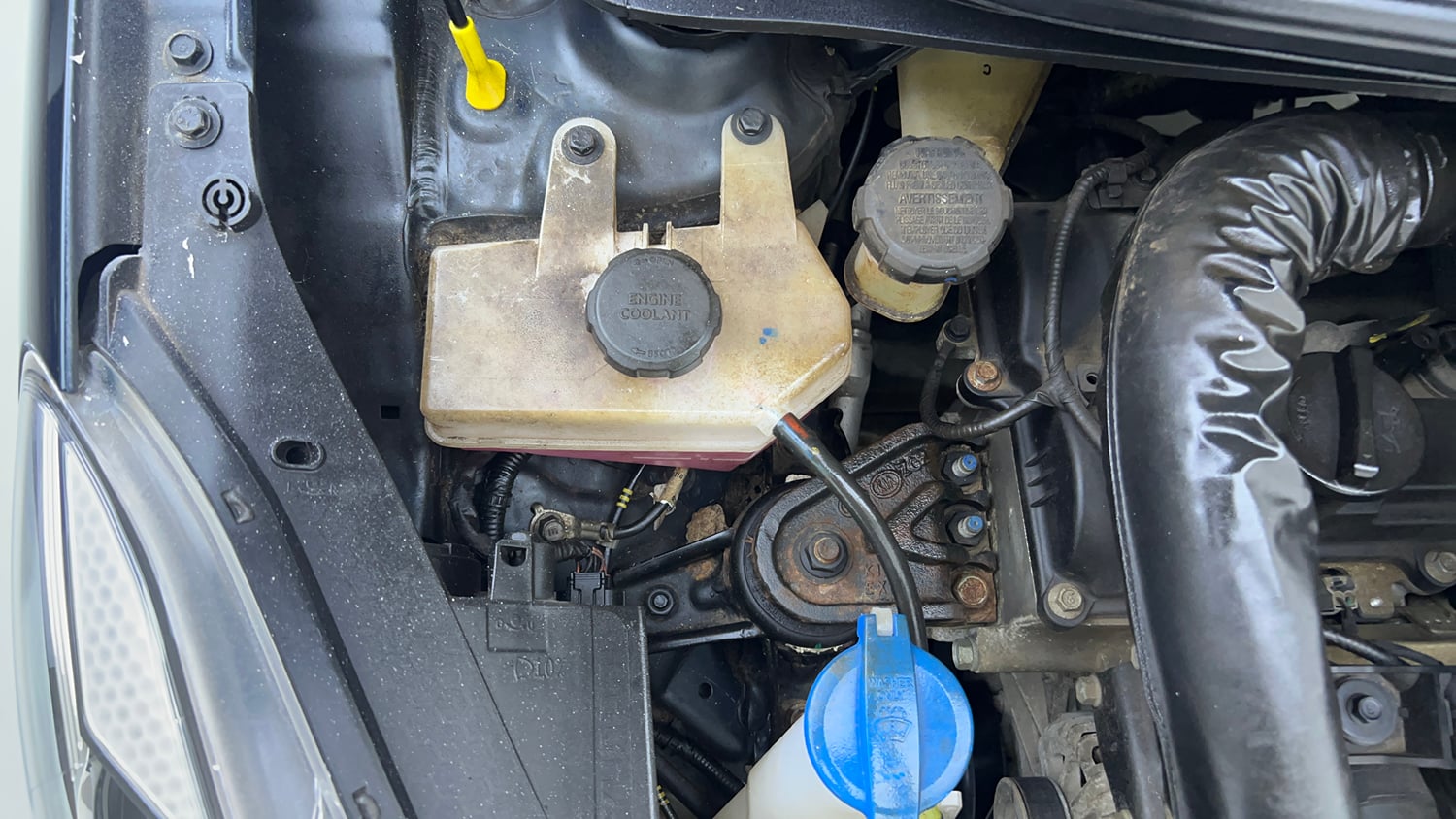 Used 2024 Hyundai Grand i10 Nios Sportz 1.2 Kappa VTVT Petrol Manual engine ENGINE RIGHT SIDE VIEW