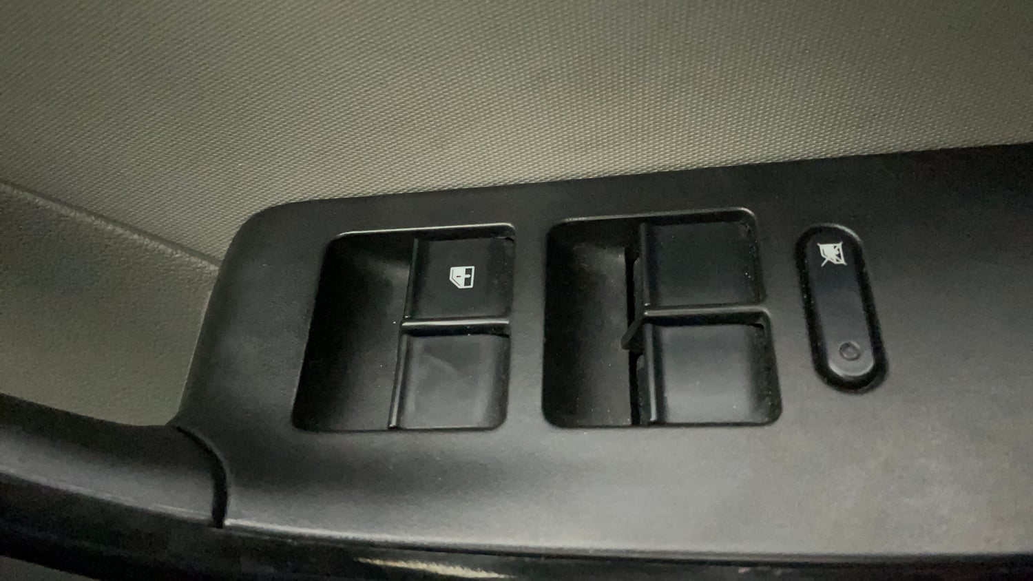 Used 2017 Tata Tiago Revotron XM Petrol Manual top_features Power windows
