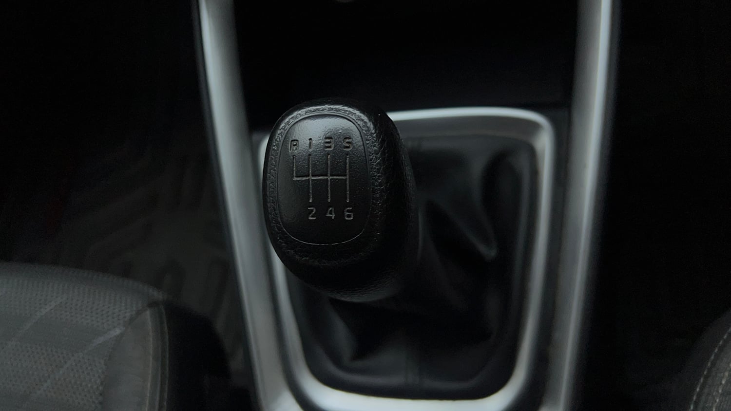 Used 2020 Kia Sonet HTX Plus 1.0 iMT Petrol Manual interior GEAR  KNOB VIEW
