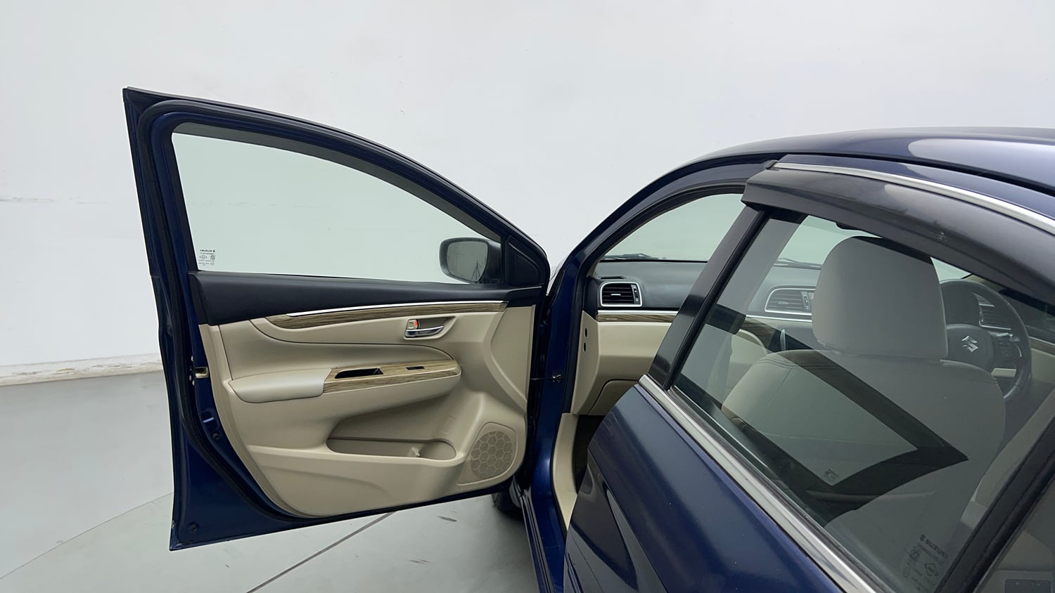 Used 2019 Maruti Suzuki Ciaz Alpha Hybrid 1.5 AT Petrol Automatic interior LEFT FRONT DOOR OPEN VIEW