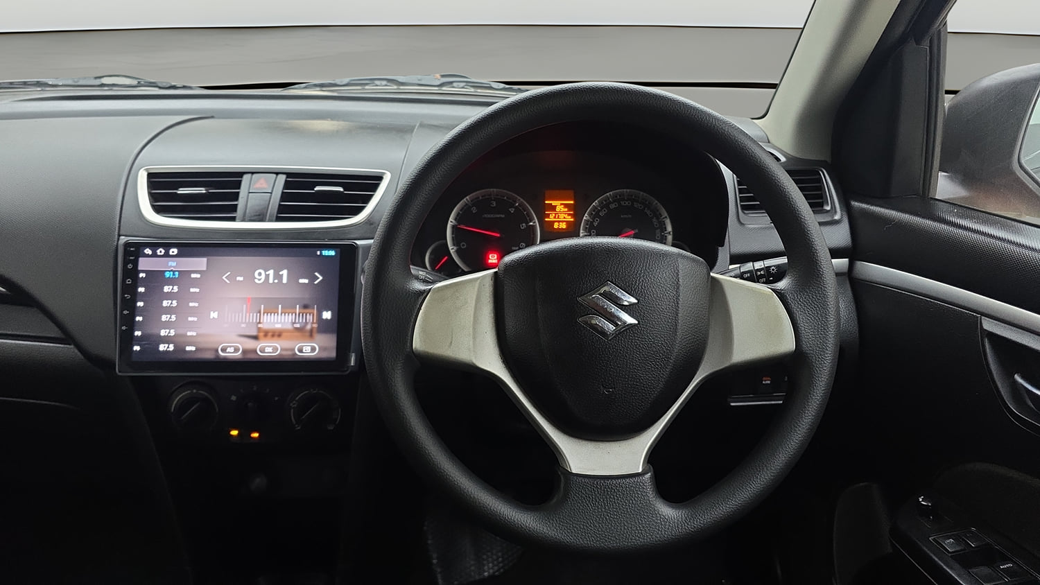 Used 2012 Maruti Suzuki Swift VDi Diesel Manual interior STEERING VIEW