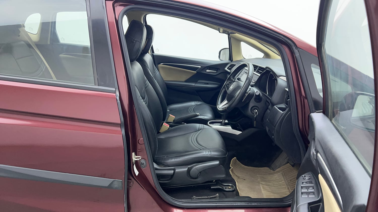 Used 2016 Honda Jazz V AT Petrol Petrol Automatic interior RIGHT SIDE FRONT DOOR CABIN VIEW
