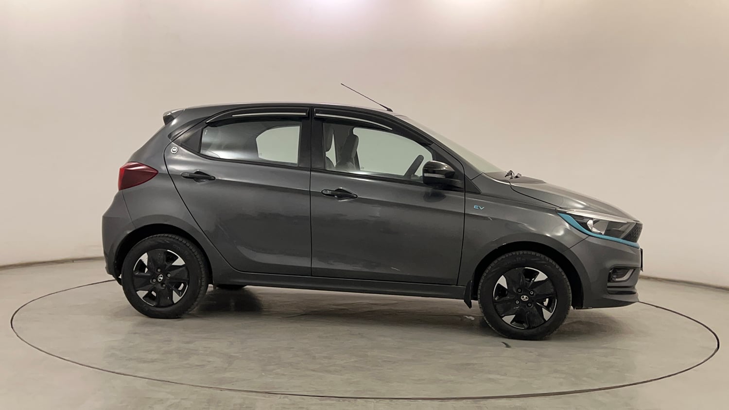 Used 2023 Tata Tiago EV XZ Plus Long Range Electric Automatic exterior RIGHT SIDE VIEW