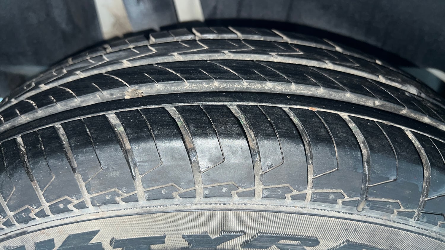 Used 2023 Maruti Suzuki Swift LXi Petrol Manual tyres RIGHT REAR TYRE TREAD VIEW