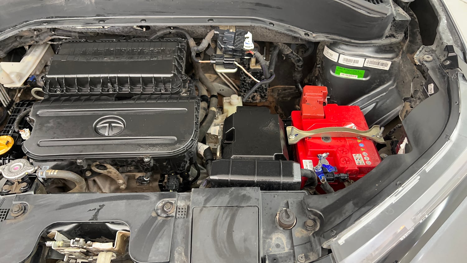 Used 2022 Tata Punch Adventure Rhythm Pack AMT Petrol Automatic engine ENGINE LEFT SIDE VIEW