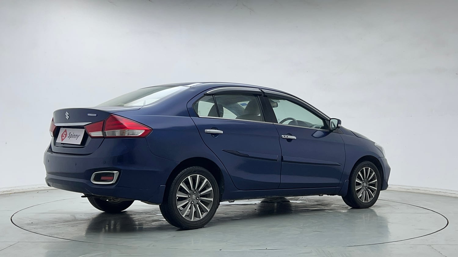 Used 2019 Maruti Suzuki Ciaz Alpha Hybrid 1.5 AT Petrol Automatic exterior RIGHT REAR CORNER VIEW
