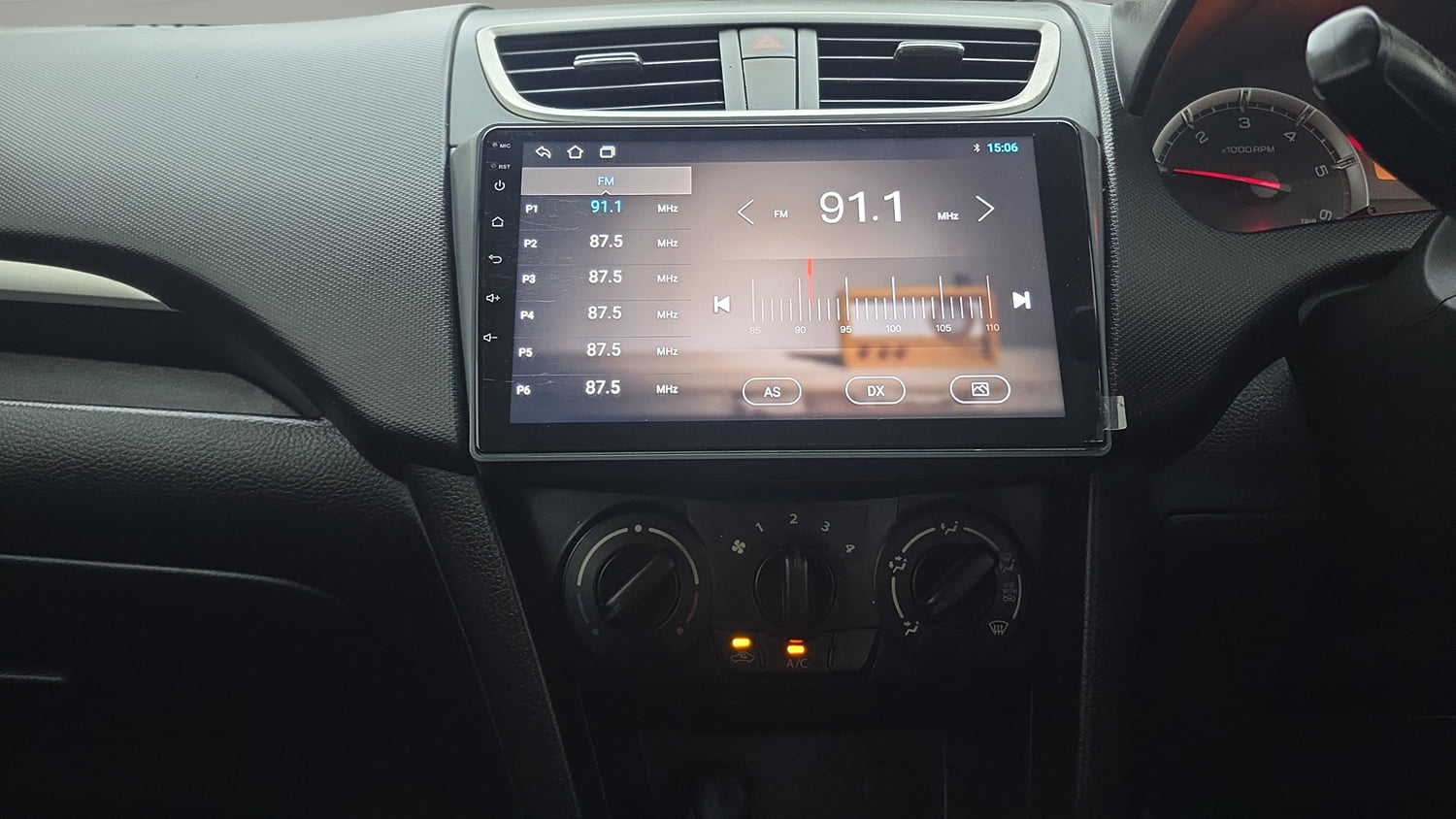 Used 2012 Maruti Suzuki Swift VDi Diesel Manual interior MUSIC SYSTEM & AC CONTROL VIEW