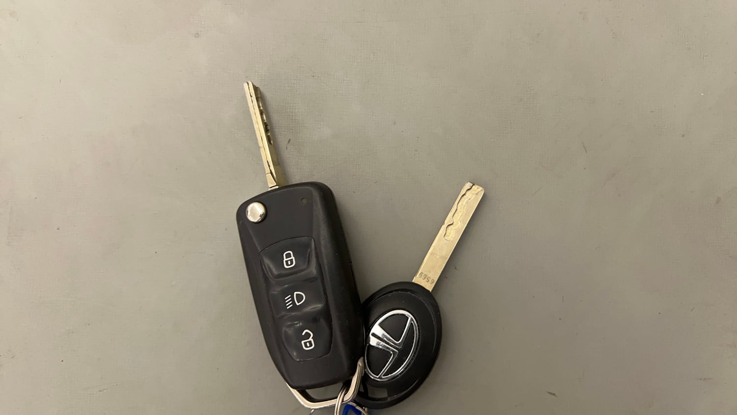 Used 2023 Tata Tiago EV XZ Plus Long Range Electric Automatic extra CAR KEY VIEW