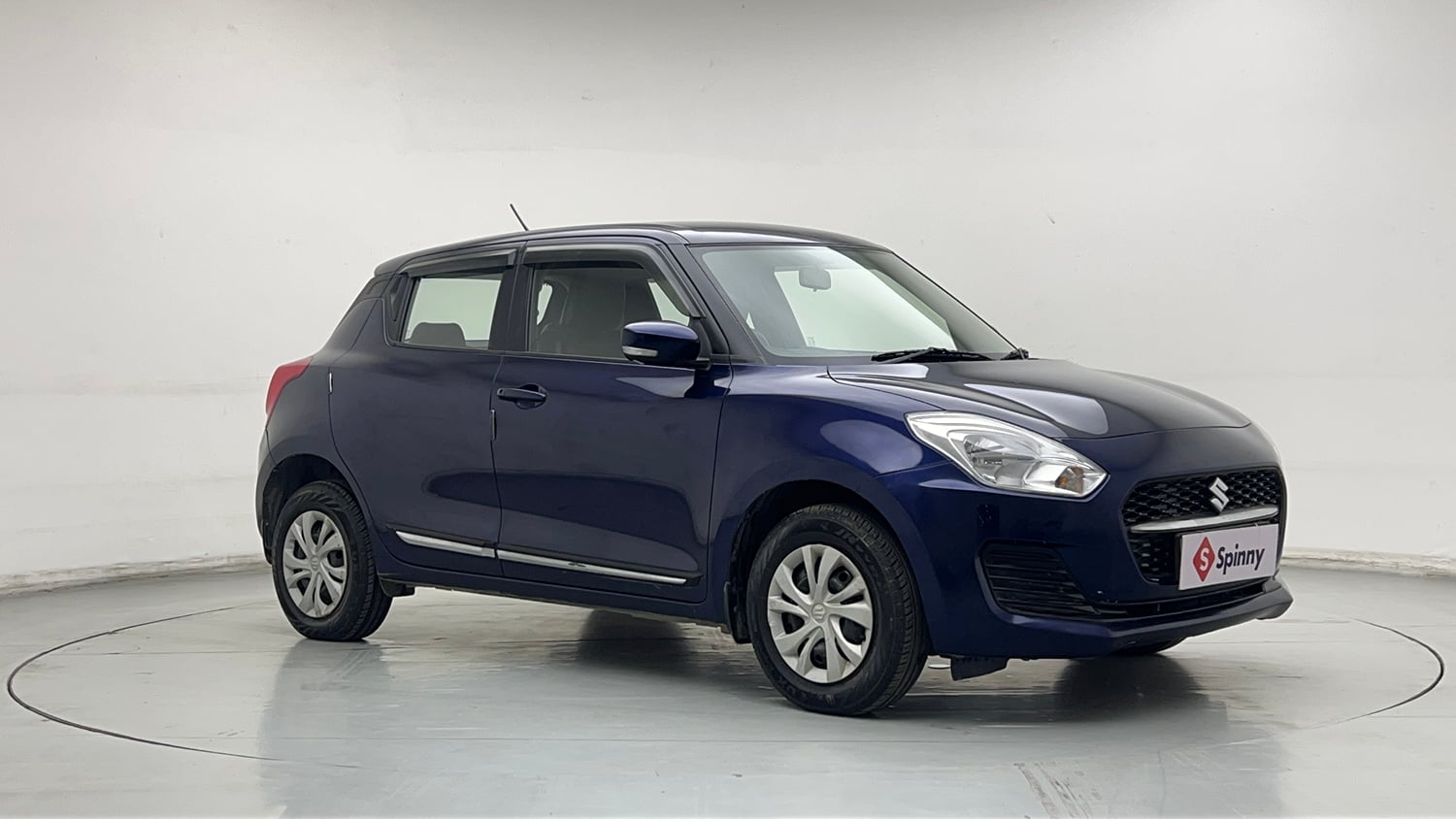 Used 2021 Maruti Suzuki Swift VXi Petrol Manual exterior RIGHT FRONT CORNER VIEW