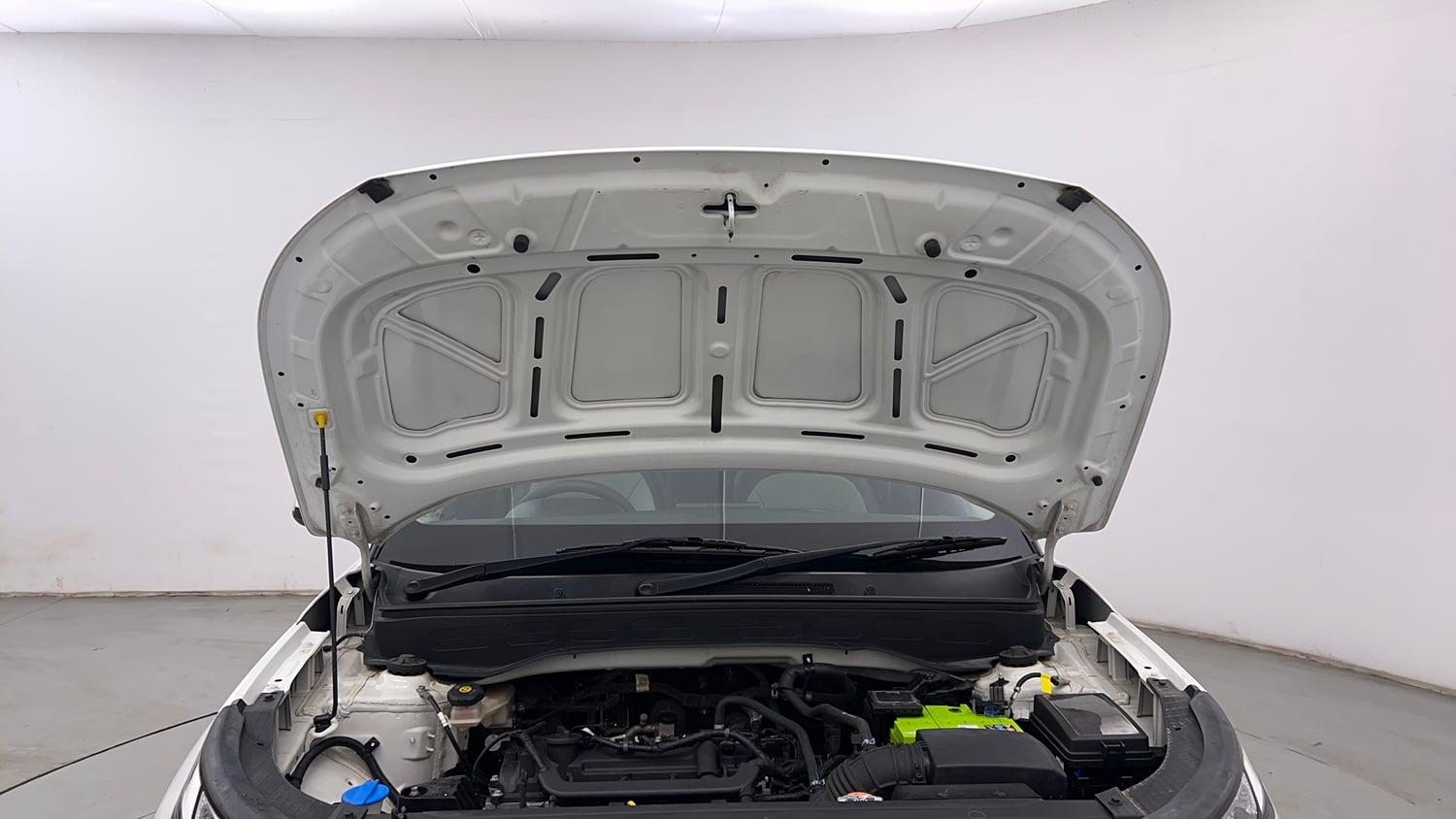 Used 2024 Hyundai Venue SX 1.2 Petrol Petrol Manual engine ENGINE & BONNET OPEN FRONT VIEW