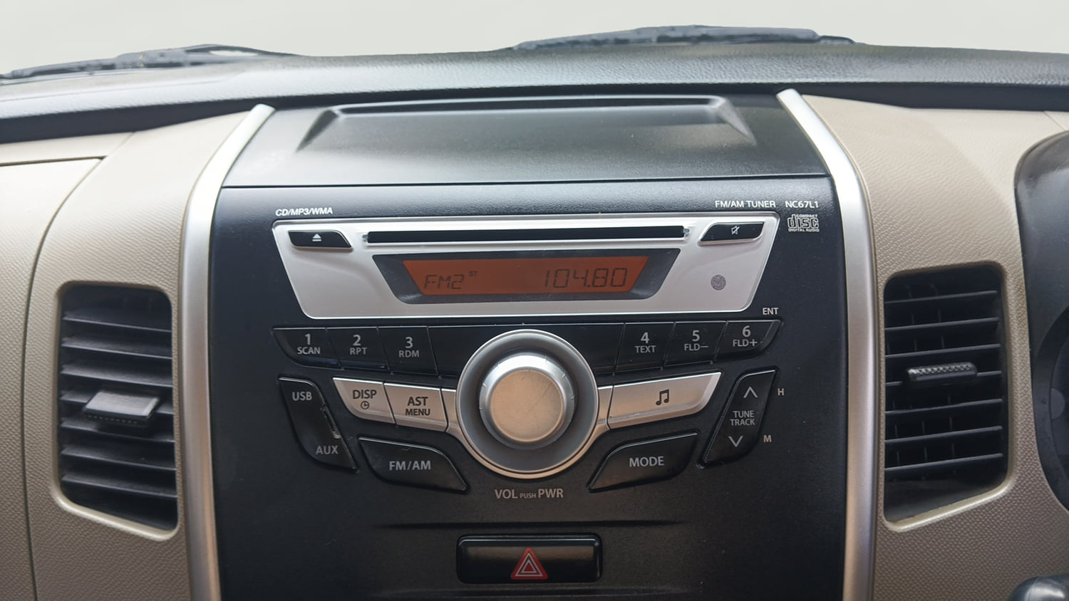Used 2016 Maruti Suzuki Wagon R 1.0 VXI AMT Petrol Automatic interior MUSIC SYSTEM & AC CONTROL VIEW