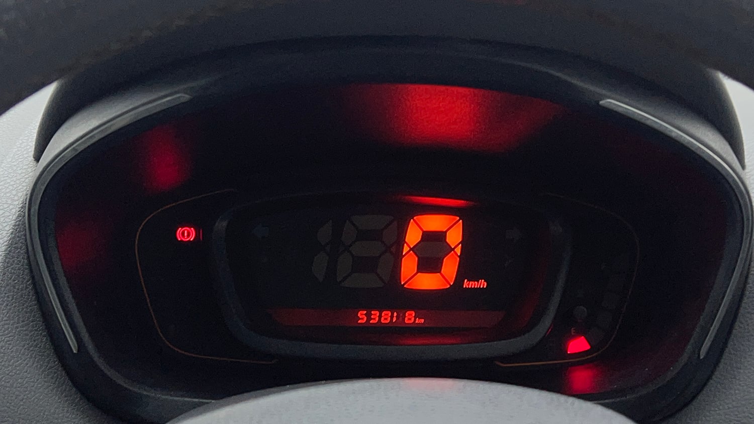 Used 2017 Renault Kwid 1.0 RXT Petrol Manual interior CLUSTERMETER VIEW