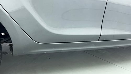 Used 2023 Tata Tiago XTA Petrol Automatic dents MINOR DENT