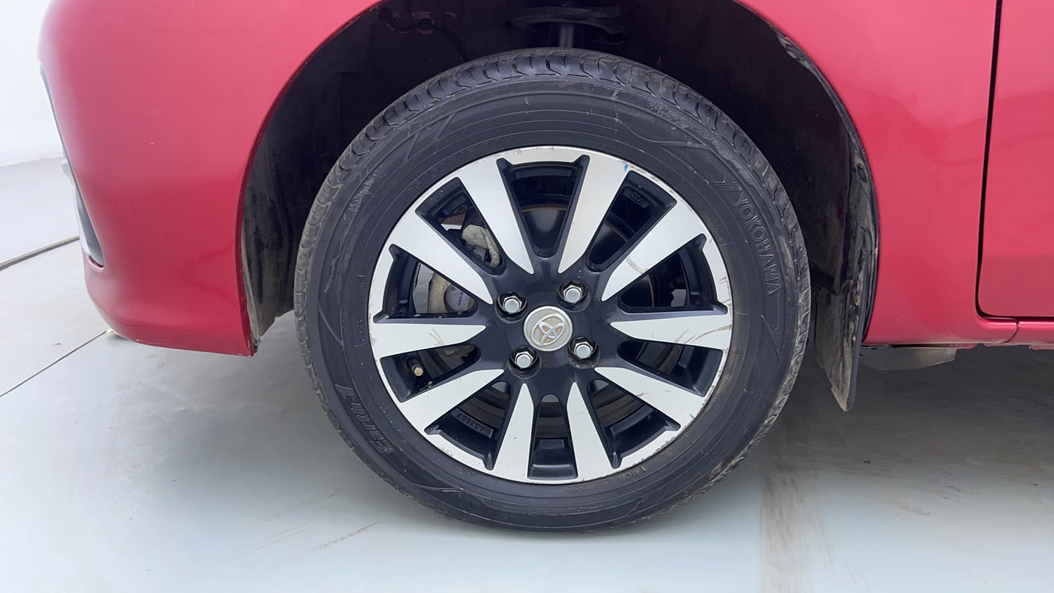Used 2018 Toyota Etios Liva V Petrol Manual tyres LEFT FRONT TYRE RIM VIEW