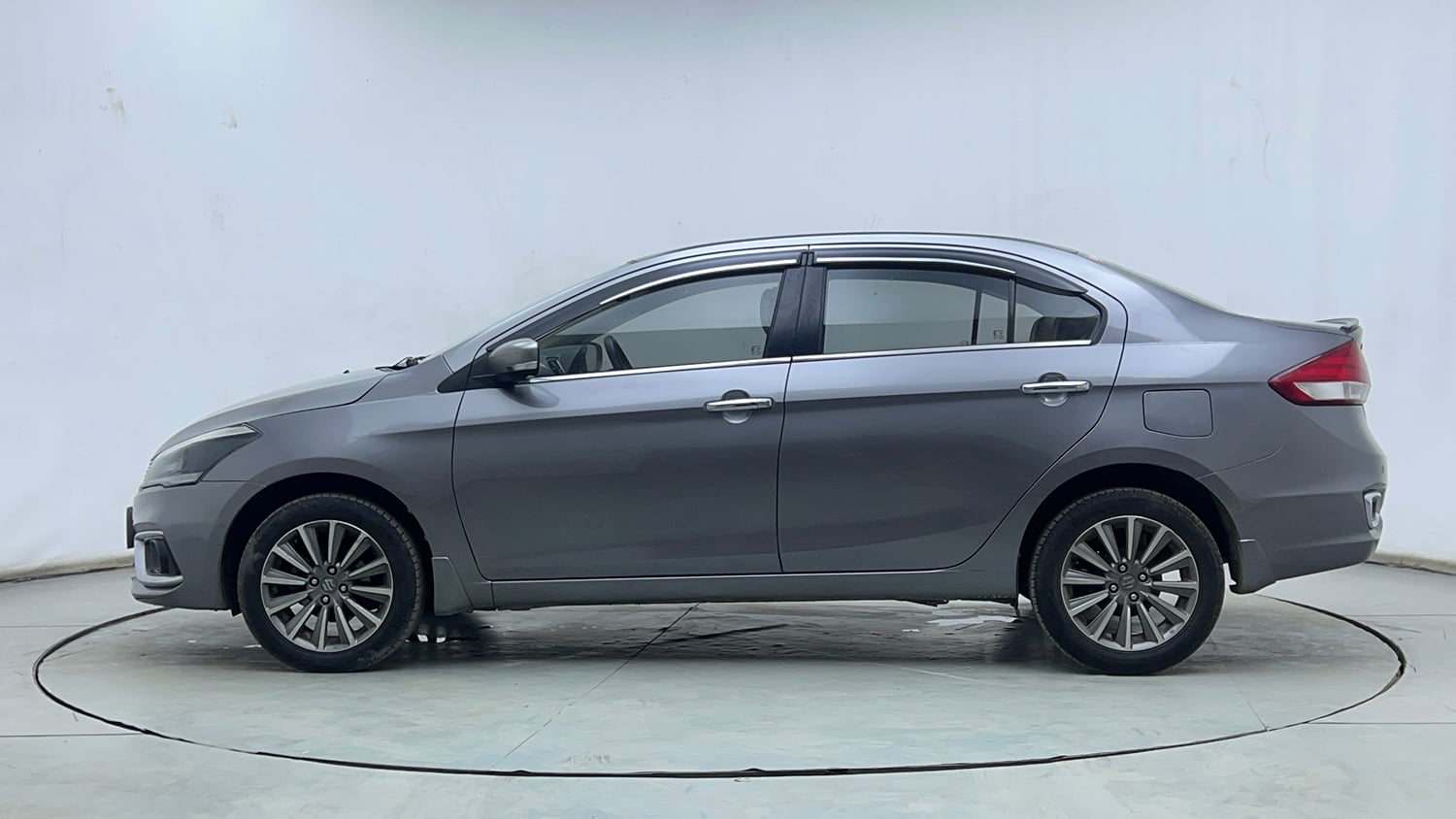 Used 2021 Maruti Suzuki Ciaz Alpha 1.5 Petrol Manual exterior LEFT SIDE VIEW