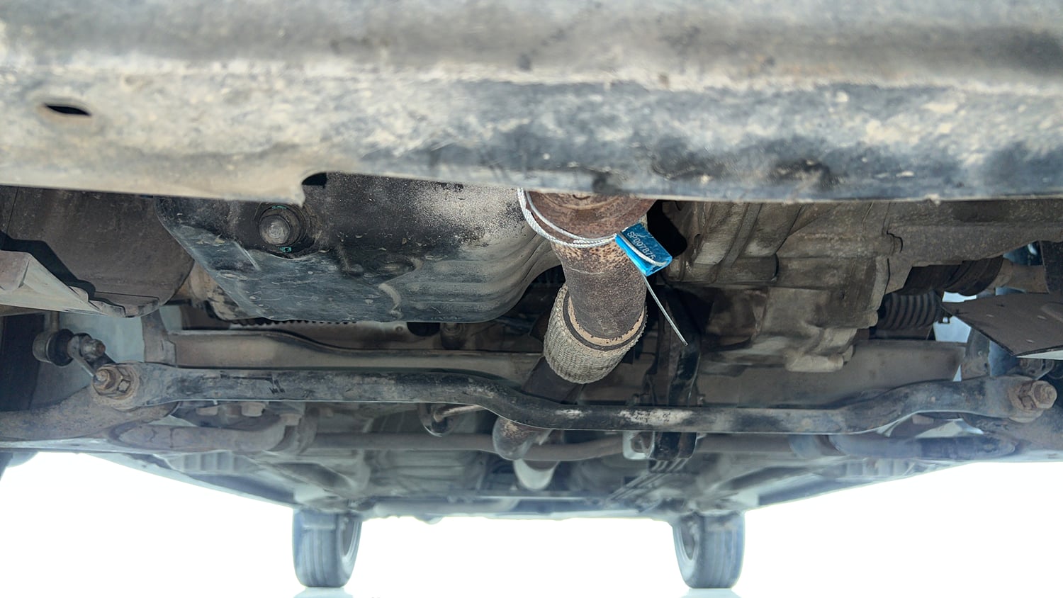 Used 2017 Tata Tiago Revotron XZ Petrol Manual extra FRONT LEFT UNDERBODY VIEW