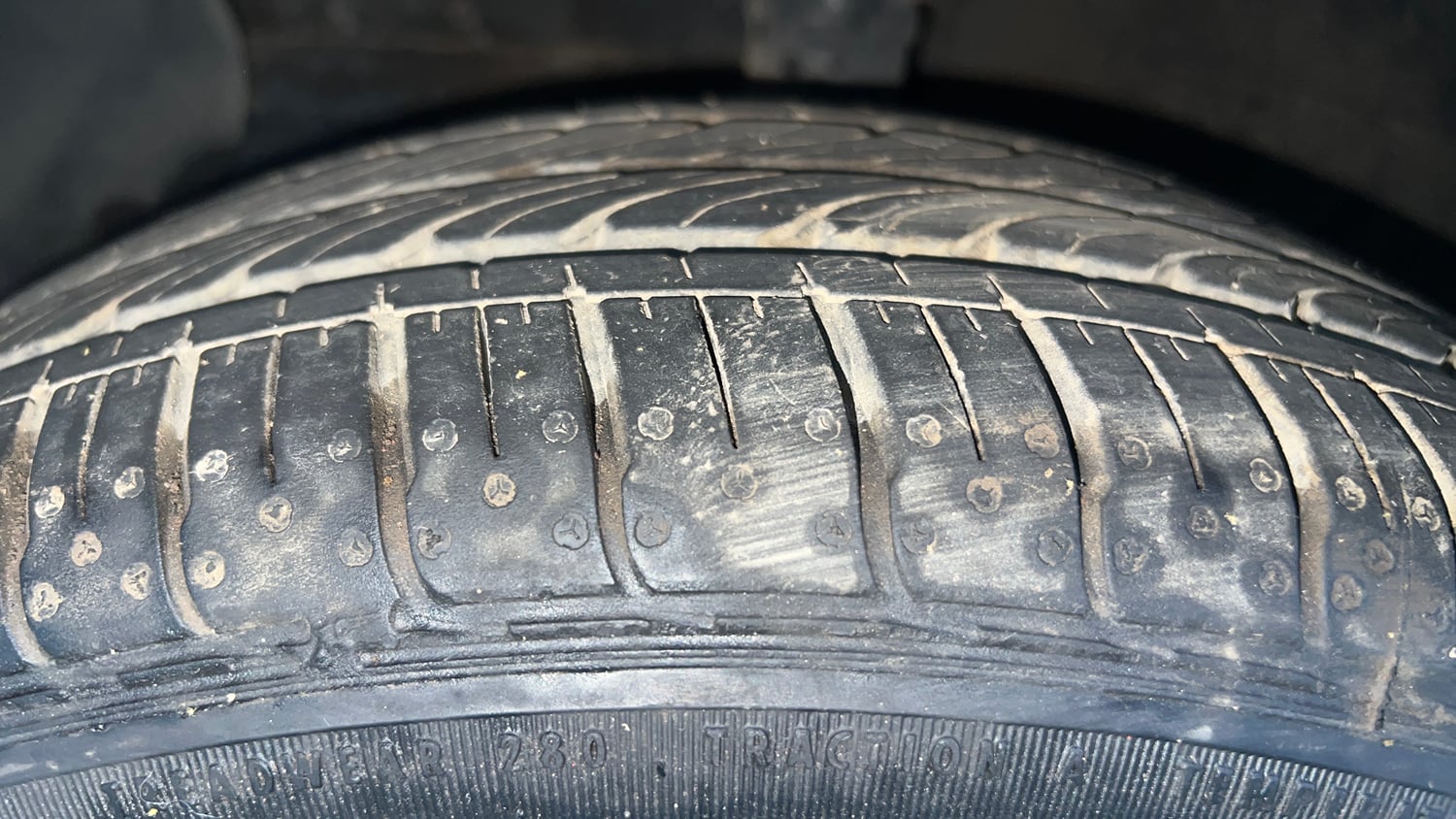 Used 2024 Hyundai Grand i10 Nios Sportz 1.2 Kappa VTVT Petrol Manual tyres LEFT FRONT TYRE TREAD VIEW