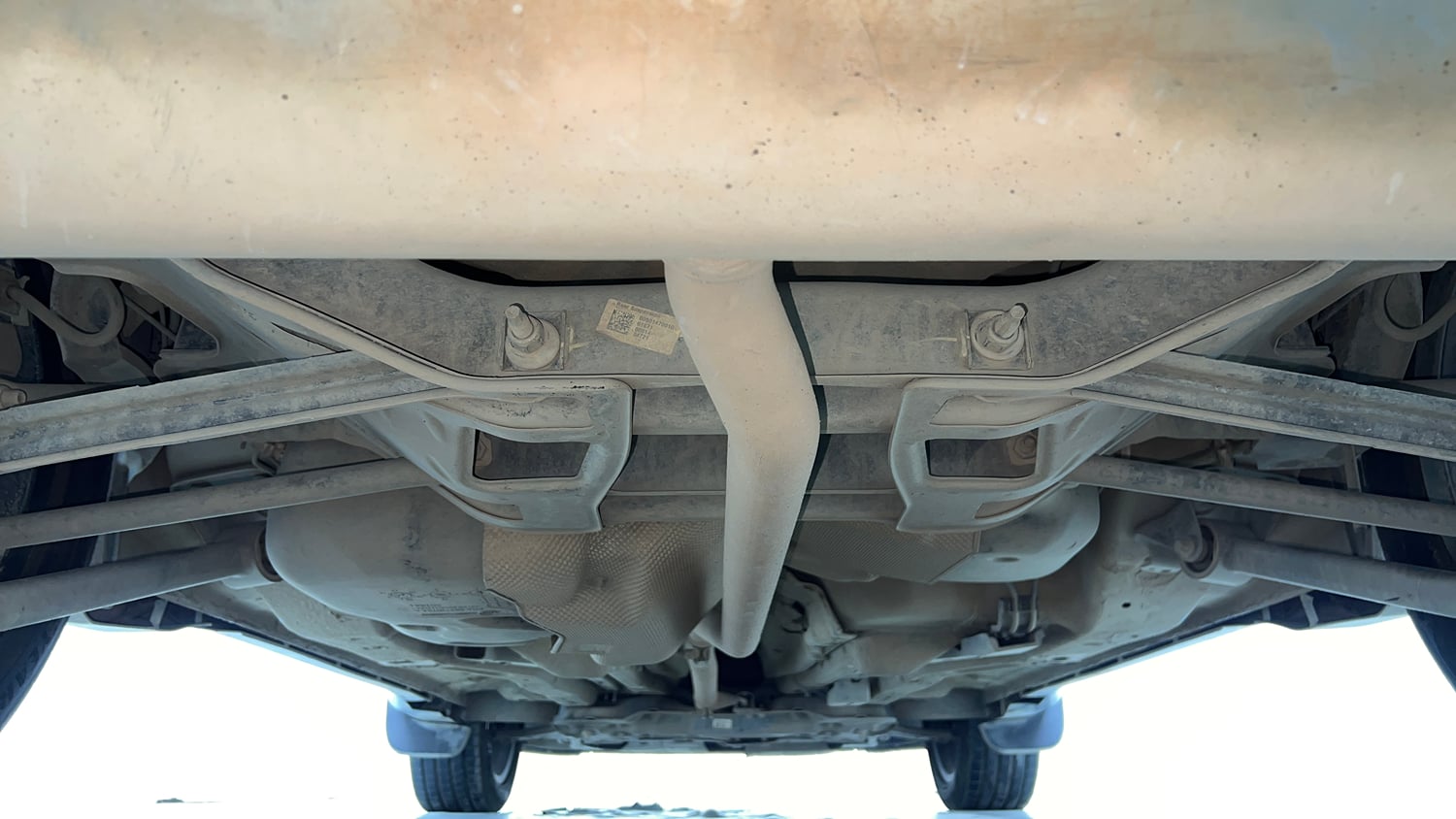 Used 2022 Jeep Compass Limited (O) 1.4 Petrol DCT Petrol Automatic extra REAR UNDERBODY VIEW (TAKEN FROM REAR)