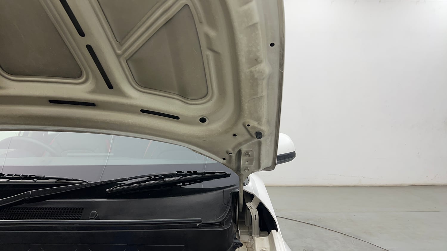 Used 2019 Hyundai Venue SX Plus 1.0 Turbo DCT Petrol Automatic engine ENGINE LEFT SIDE HINGE & APRON VIEW