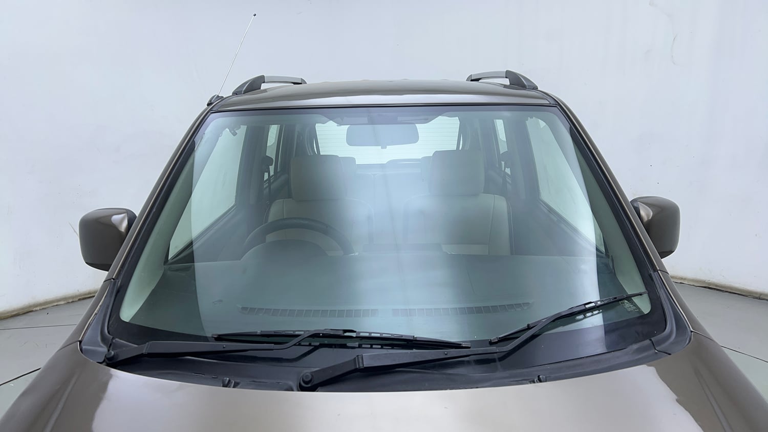 Used 2014 Maruti Suzuki Wagon R VXI Petrol Manual exterior FRONT WINDSHIELD VIEW