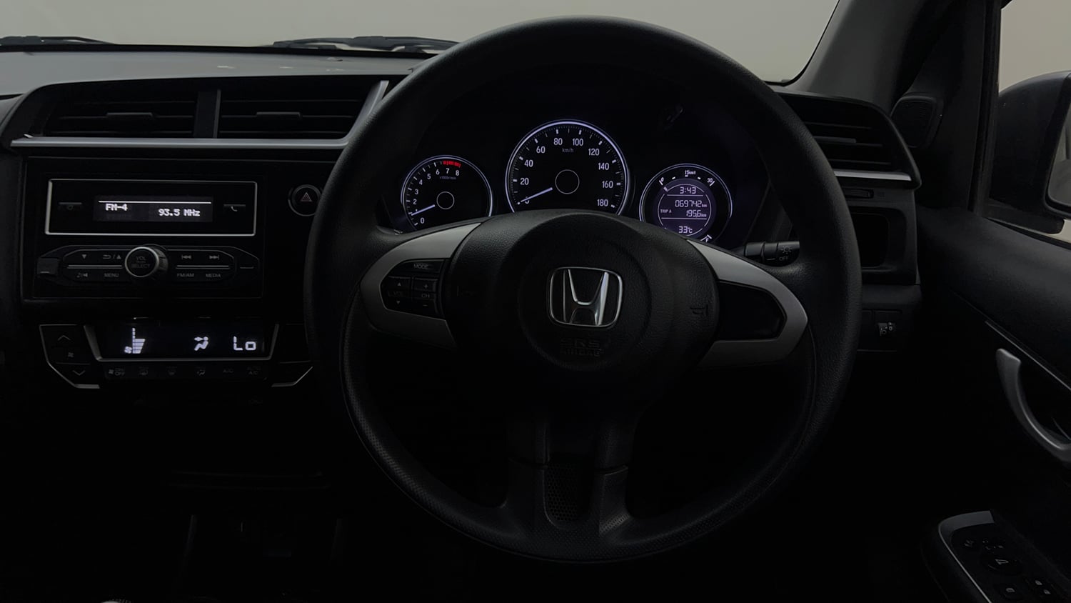 Used 2018 Honda BR-V V Petrol Petrol Manual interior STEERING VIEW