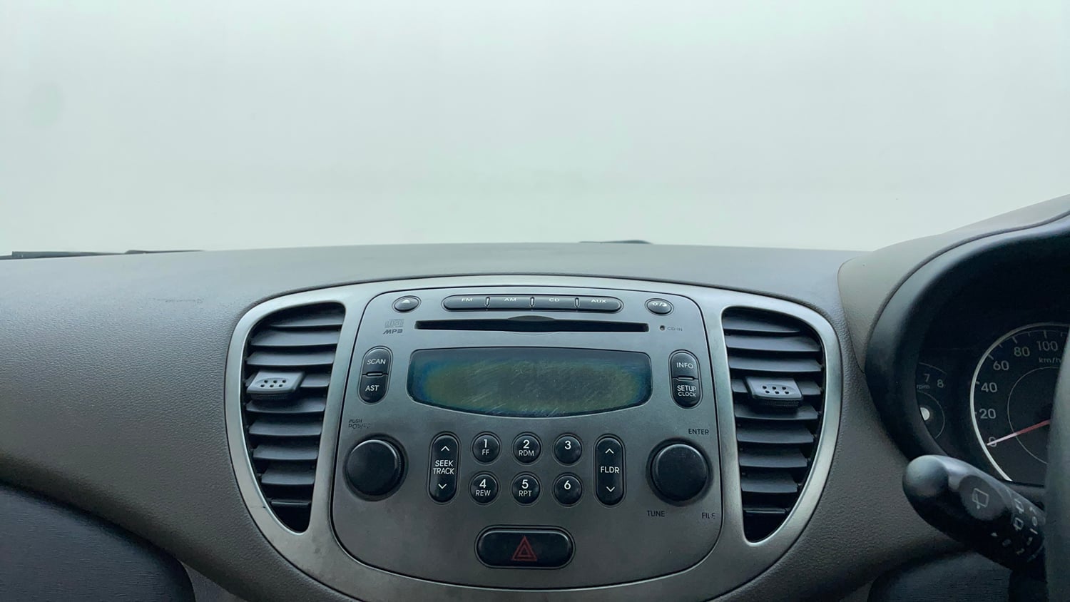 Used 2012 Hyundai i10 Sportz 1.2 Kappa2 Petrol Manual top_features Integrated (in-dash) music system