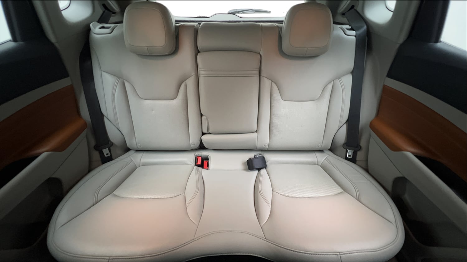 Used 2022 Jeep Compass Limited (O) 1.4 Petrol DCT Petrol Automatic interior REAR SEAT CONDITION VIEW