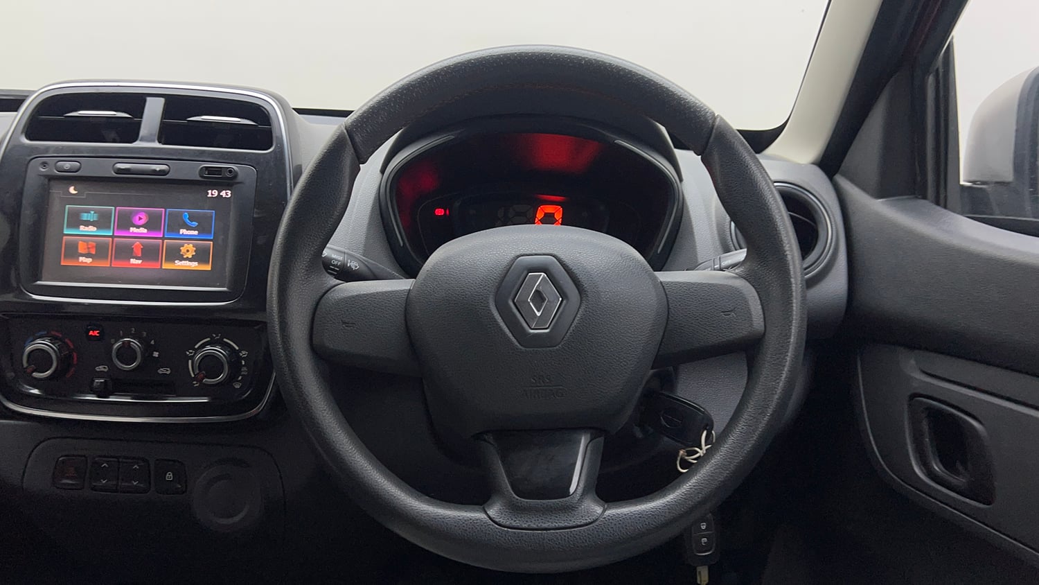 Used 2017 Renault Kwid 1.0 RXT Petrol Manual interior STEERING VIEW