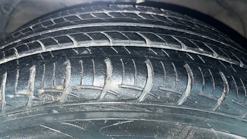 Used 2015 Maruti Suzuki Baleno Delta 1.2 Petrol Manual tyres LEFT FRONT TYRE TREAD VIEW