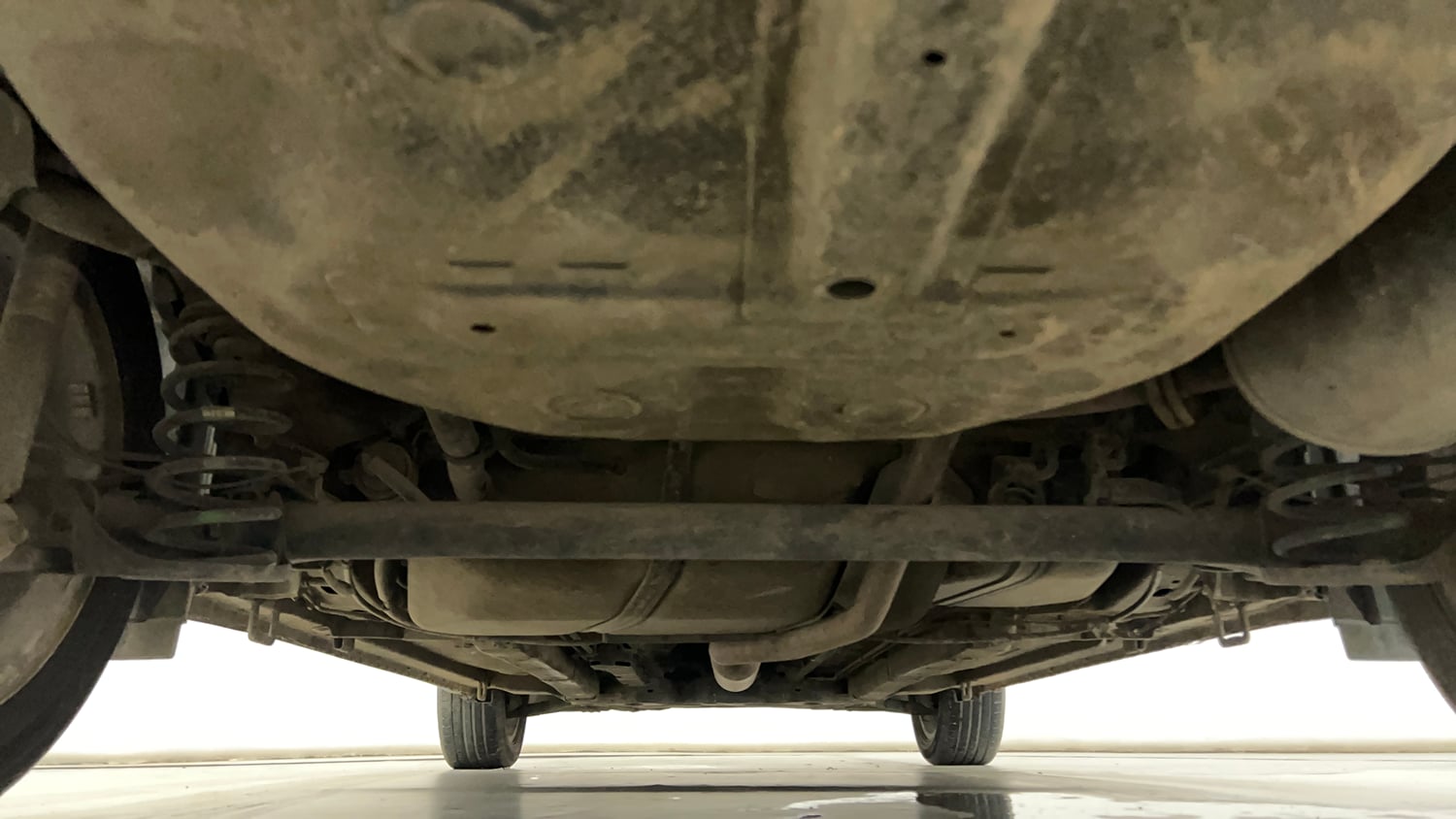 Used 2020 Maruti Suzuki Ciaz Alpha 1.5 AT Petrol Automatic extra REAR UNDERBODY VIEW (TAKEN FROM REAR)