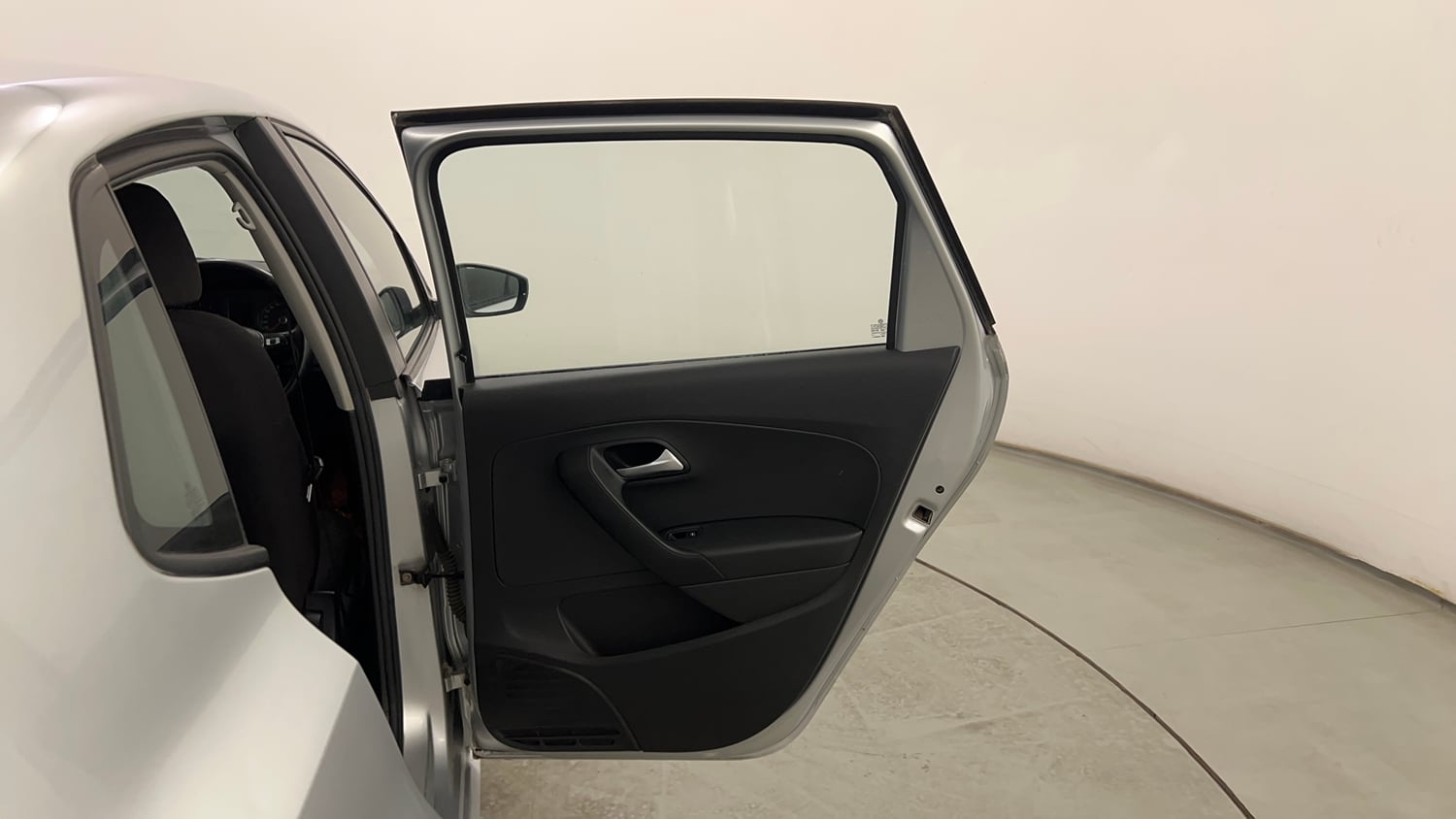 Used 2019 Volkswagen Polo Highline Plus 1.0 (P) 16 Alloy Petrol Manual interior RIGHT REAR DOOR OPEN VIEW