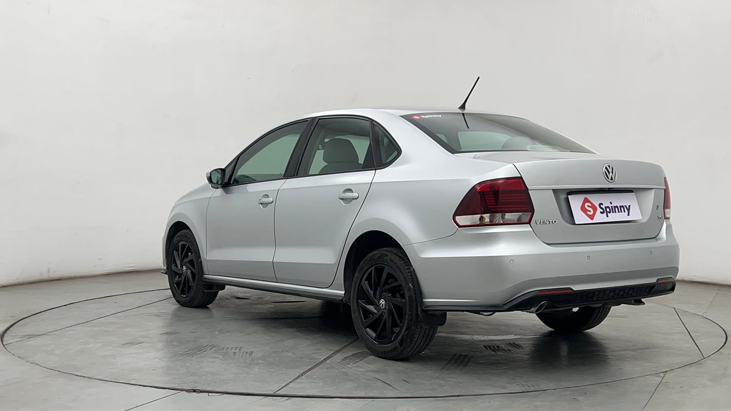 Used 2021 Volkswagen Vento Highline 1.0L TSI Petrol Manual exterior LEFT REAR CORNER VIEW