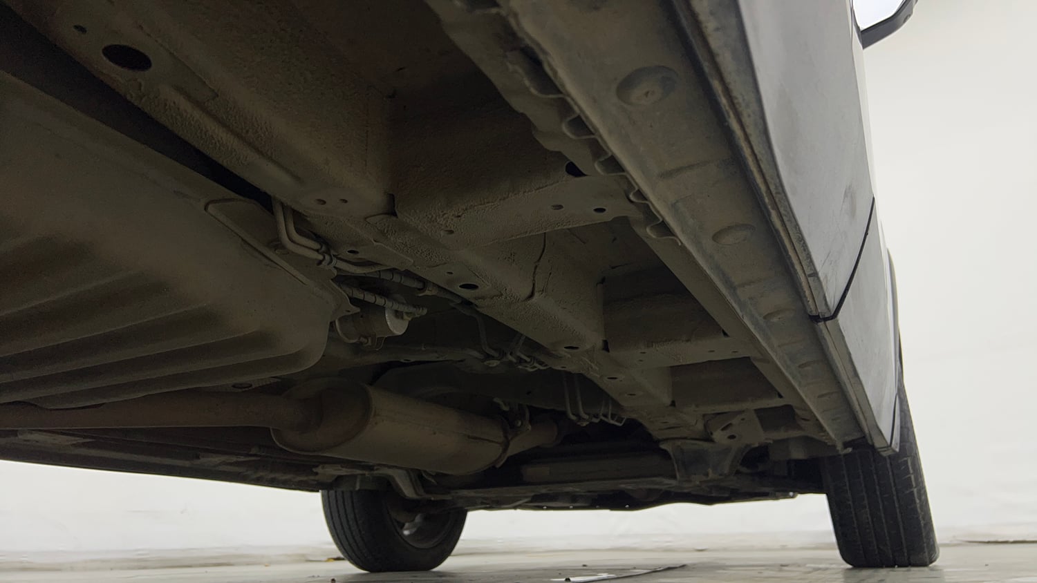 Used 2021 MG Motors Hector Plus Sharp 1.5 Petrol Turbo CVT 6-STR Petrol Automatic extra REAR RIGHT UNDERBODY VIEW