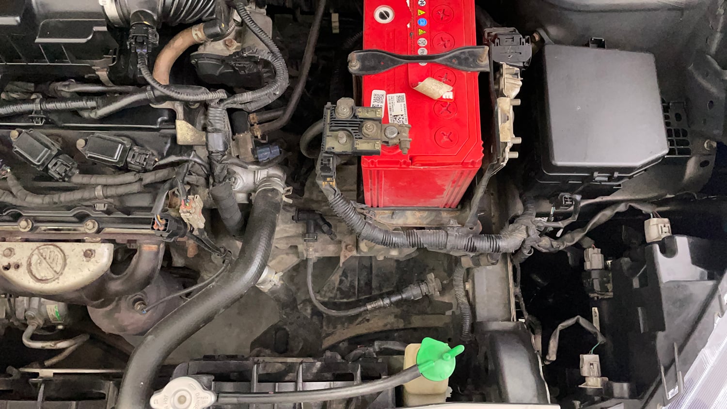 Used 2019 Maruti Suzuki Ciaz Alpha Hybrid 1.5 Petrol Manual engine ENGINE LEFT SIDE VIEW
