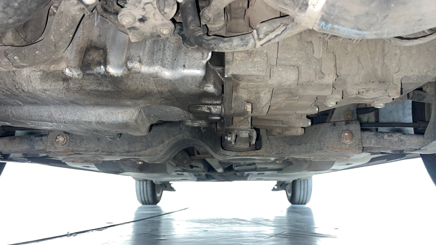 Used 2014 Volkswagen Vento Highline Diesel Diesel Manual extra FRONT LEFT UNDERBODY VIEW
