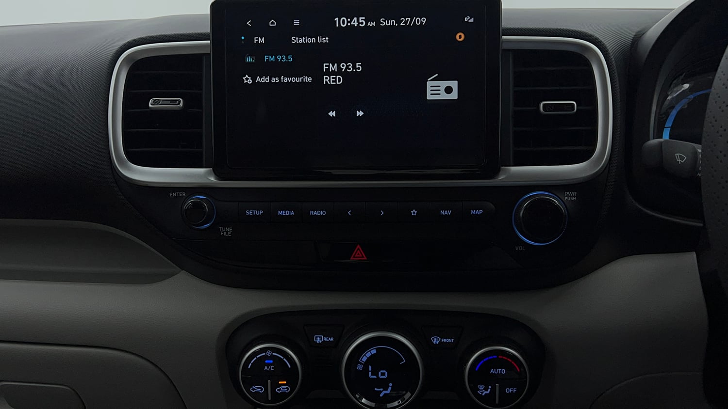 Used 2024 Hyundai Venue SX 1.2 Petrol Petrol Manual top_features Integrated (in-dash) music system