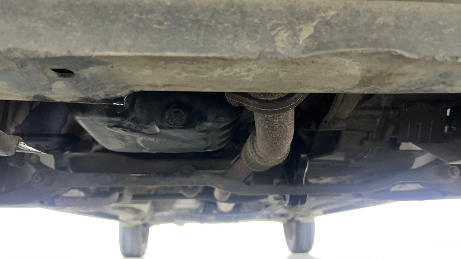 Used 2023 Tata Tigor XZA Plus Leatherette Pack Petrol Automatic extra FRONT LEFT UNDERBODY VIEW