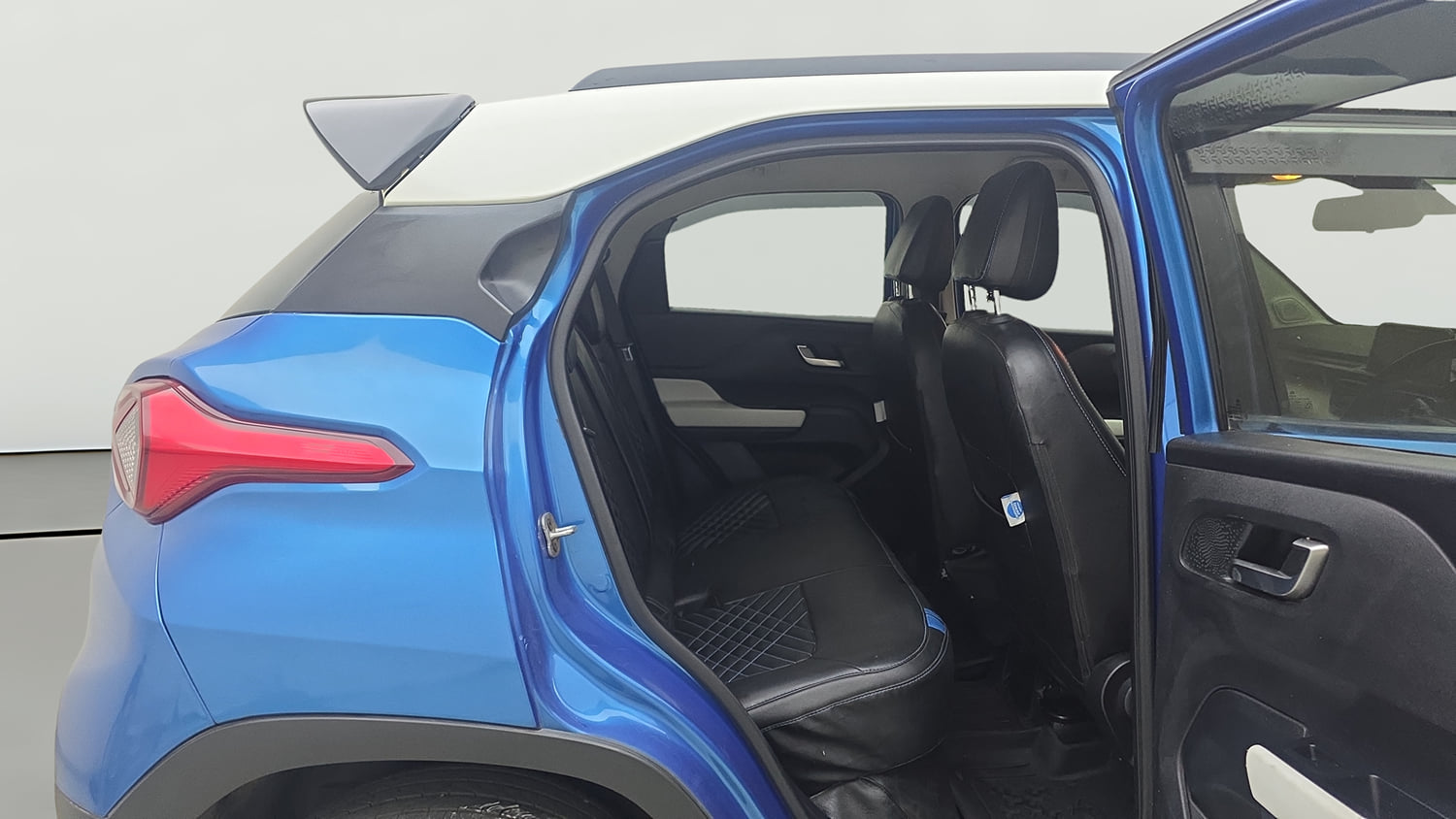 Used 2022 Tata Punch Creative Dual Tone Petrol Manual interior RIGHT SIDE REAR DOOR CABIN VIEW