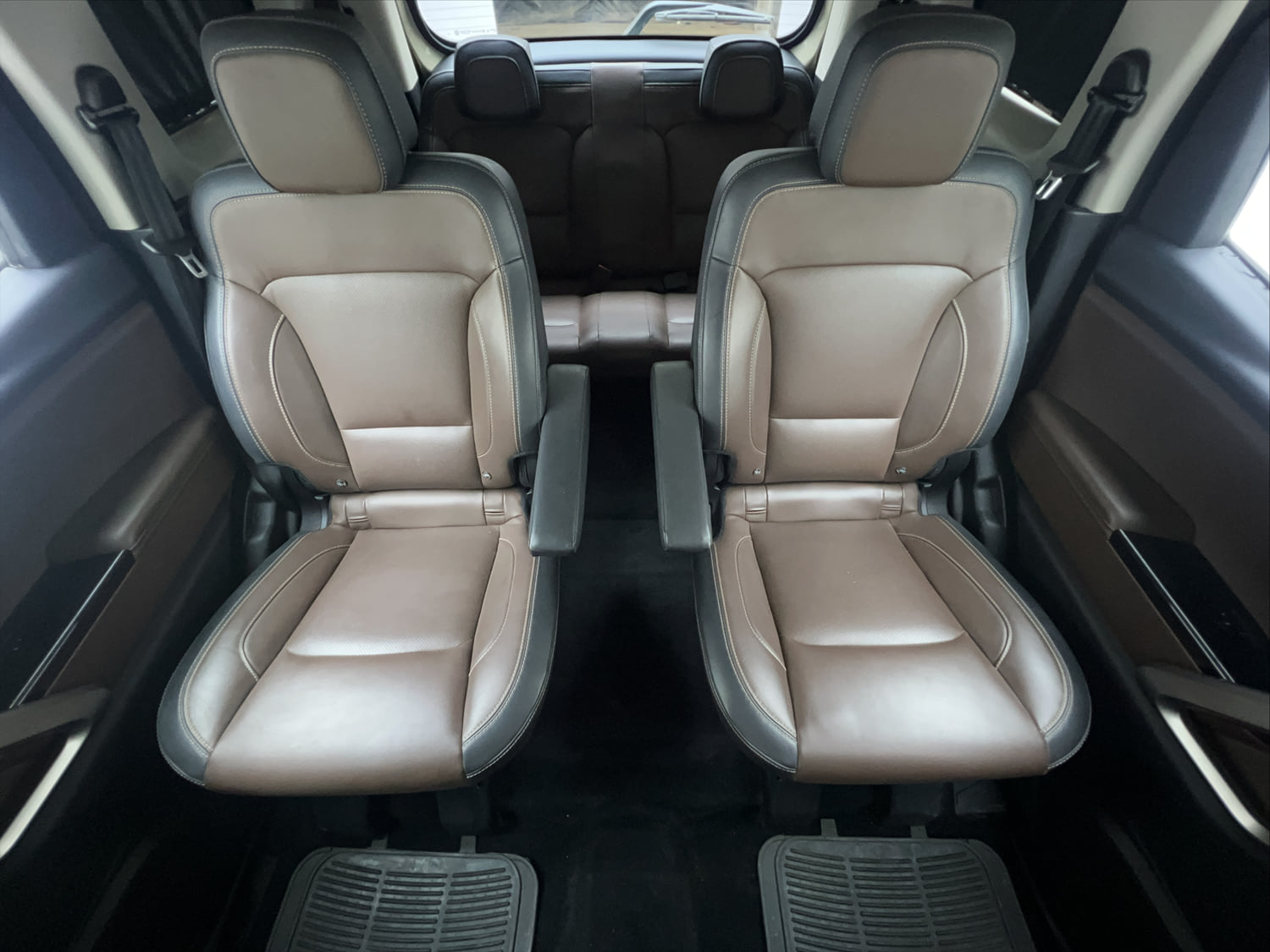 Used 2023 Mahindra Scorpio N Z8 L Petrol AT 6 STR Petrol Automatic interior REAR SEAT CONDITION VIEW