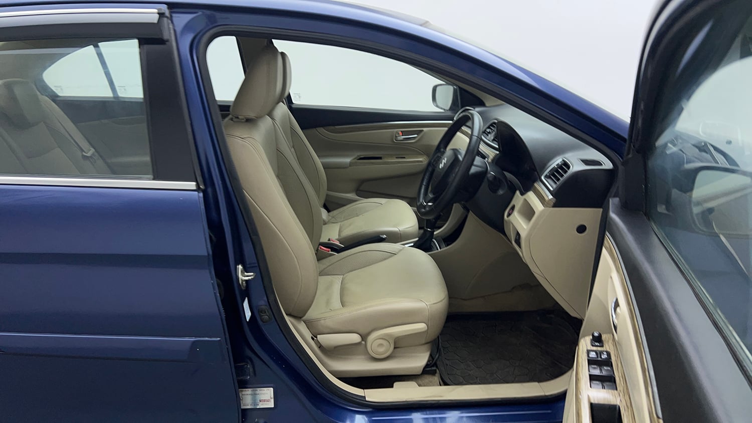 Used 2019 Maruti Suzuki Ciaz Alpha Hybrid 1.5 AT Petrol Automatic interior RIGHT SIDE FRONT DOOR CABIN VIEW