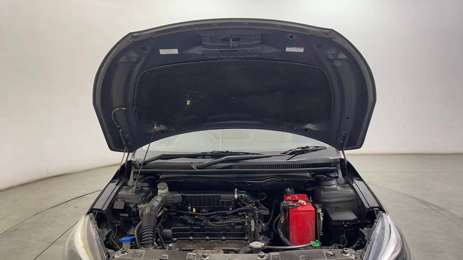 Used 2019 Maruti Suzuki Ciaz Alpha Hybrid 1.5 Petrol Manual engine ENGINE & BONNET OPEN FRONT VIEW