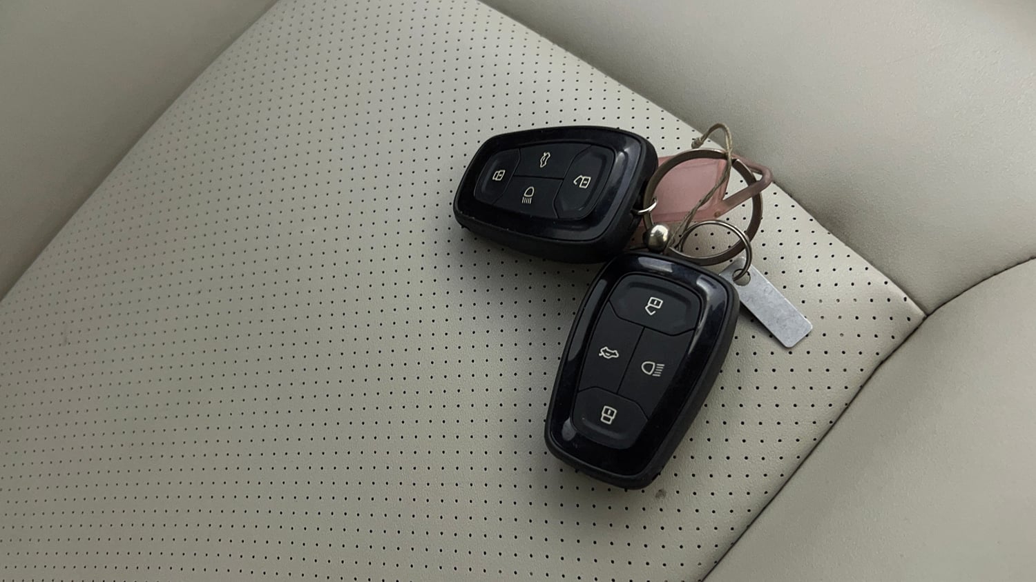 Used 2023 Tata Tiago EV XZ Plus Tech LUX Long Range Electric Automatic extra CAR KEY VIEW