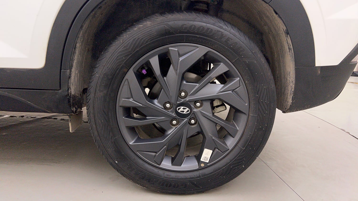 Used 2022 Hyundai Creta SX (O) 1.5 Petrol IVT Knight Petrol Automatic tyres LEFT REAR TYRE RIM VIEW