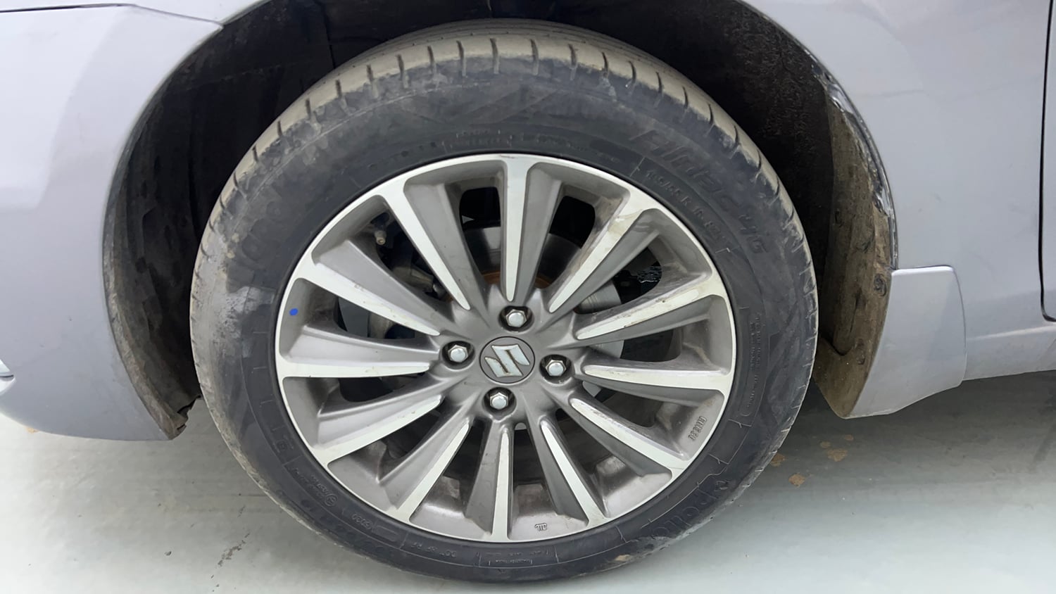 Used 2021 Maruti Suzuki Ciaz Alpha 1.5 Petrol Manual tyres LEFT FRONT TYRE RIM VIEW