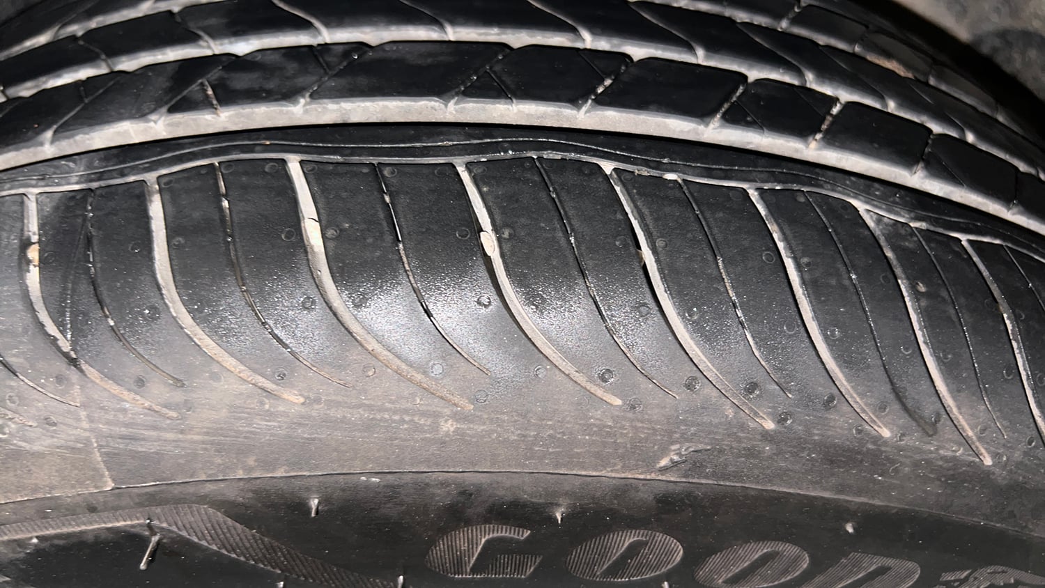 Used 2022 Hyundai Creta SX (O) 1.5 Petrol IVT Knight Petrol Automatic tyres LEFT REAR TYRE TREAD VIEW