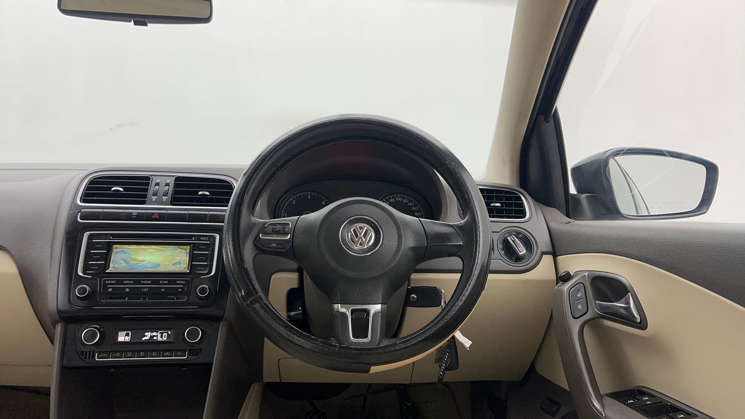 Used 2014 Volkswagen Vento Highline Diesel Diesel Manual interior STEERING VIEW