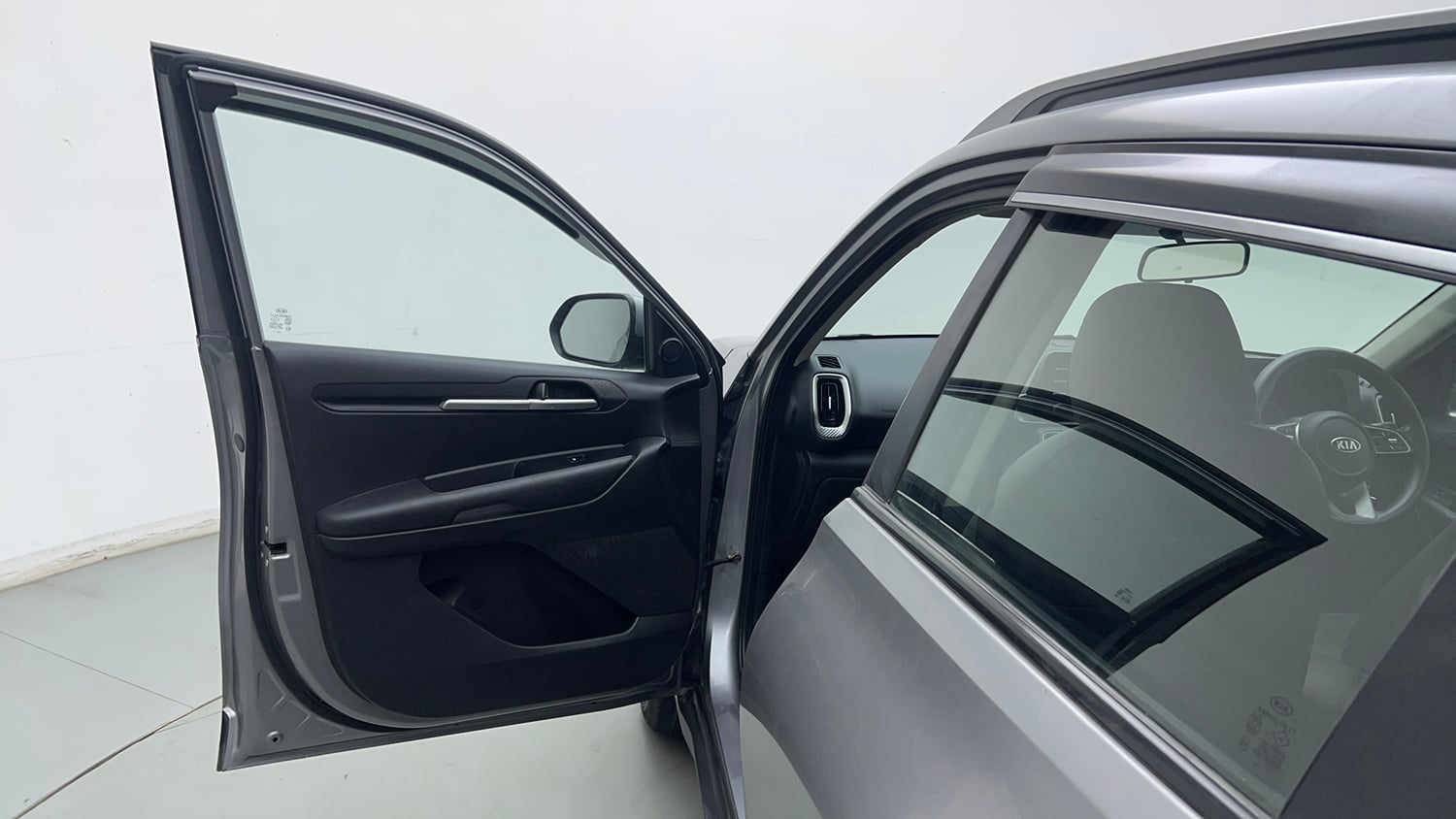 Used 2020 Kia Sonet HTX Plus 1.0 iMT Petrol Manual interior LEFT FRONT DOOR OPEN VIEW