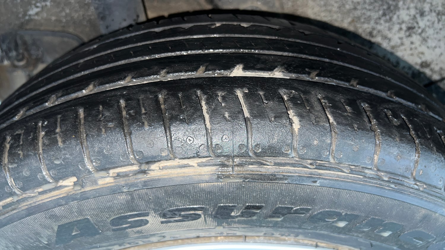 Used 2022 Hyundai Venue S 1.2 Petrol Petrol Manual tyres RIGHT REAR TYRE TREAD VIEW